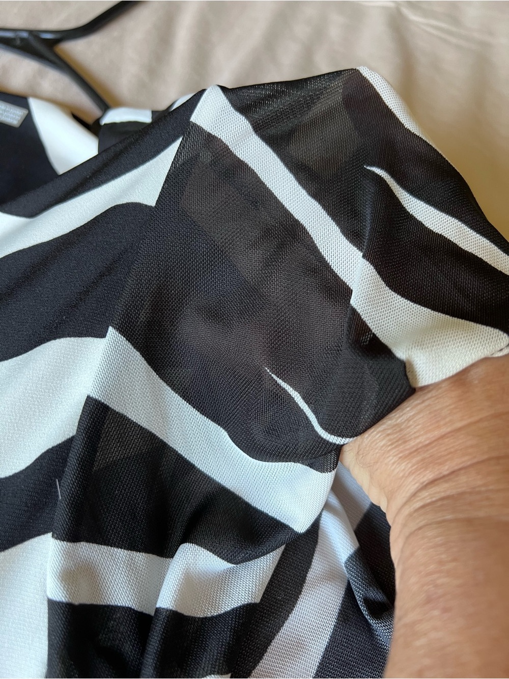 Calvin Klein Black & White Zebra-Print Flutter Sleeve Blouse - Picture 5 of 11